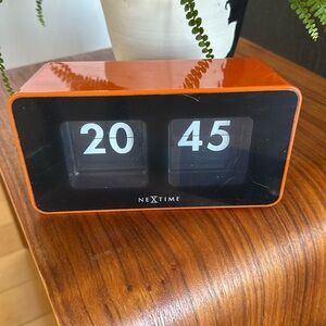 Nextime orange vintage type flip clock battery AA lightly used